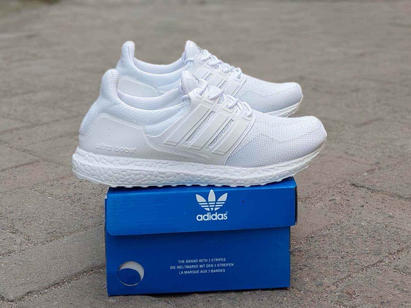 Jual Sepatu Adidas Ultra Boost Terbaru 