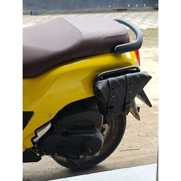 Yamaha Fazzio Acesoris Phụ Kiện Giá Đỡ Cạnh Giường Yamaha Fazzio Màu Đen