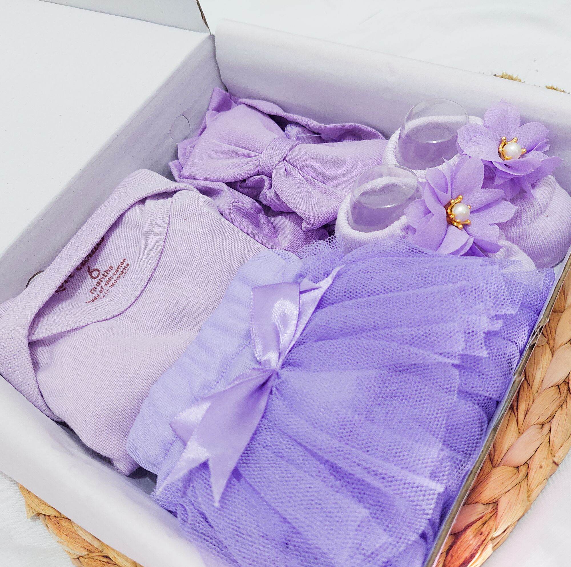 Hampers Bayi Perempuan โ Hampers Bayi Newborn