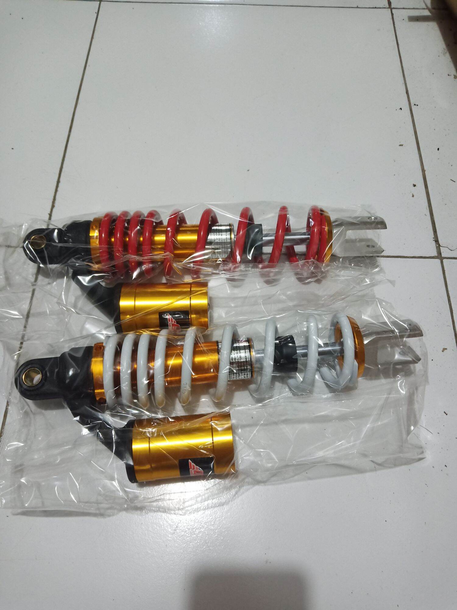 Shockbreaker Tabung Matic Mm Merek Goyo Shock Belakang Matic Tabung Atas Untuk Motor Beat