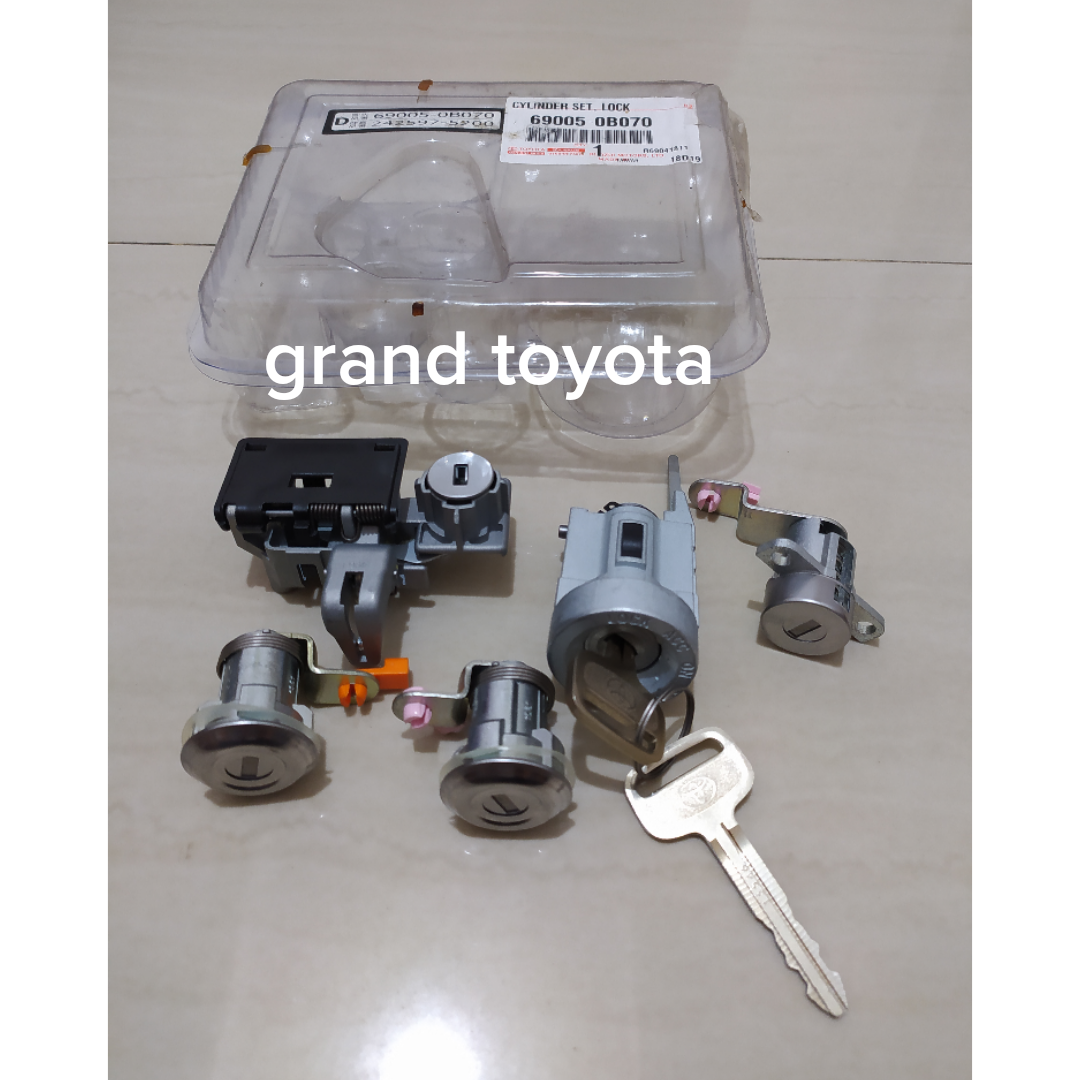 Kunci kontak set Kijang kapsul original Harga 755,000 rupiah*Gratis Ongkir