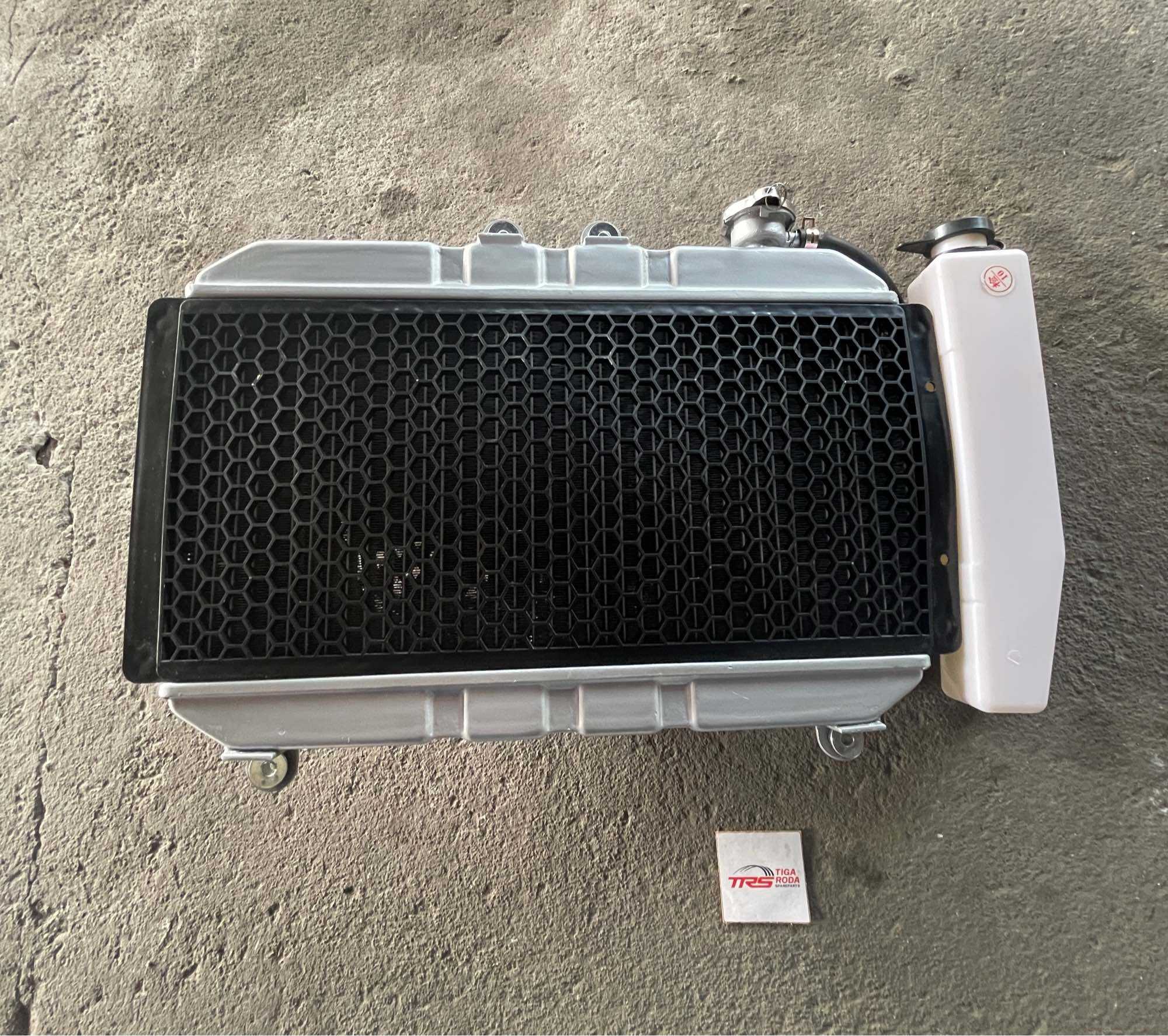 Radiator Full Set Dudukan Atas Bawah VIAR 150 200 Harga 1,400,000 rupiah*Gratis Ongkir