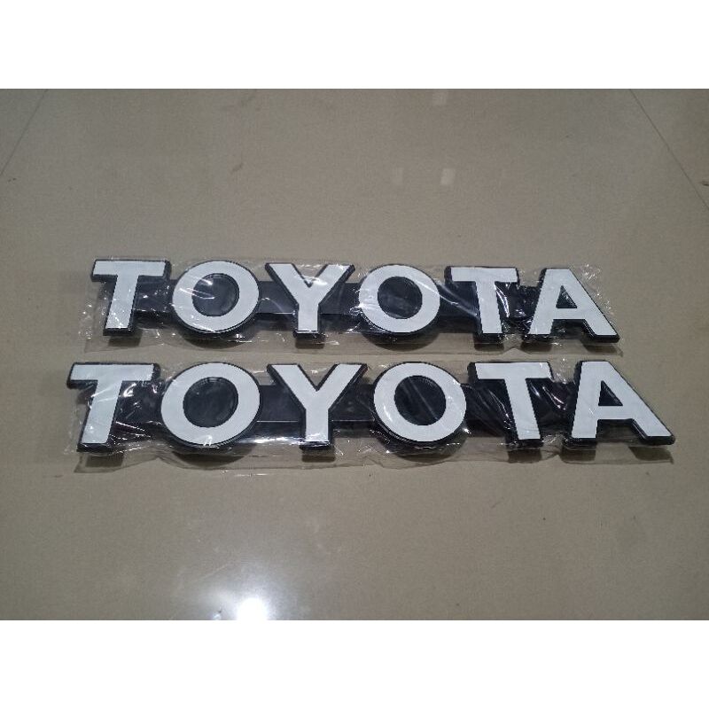 Emblem Logo Grill Depan Toyota Kijang Super Kf40 harga 1 pcs Harga 45,000 rupiah*Gratis Ongkir
