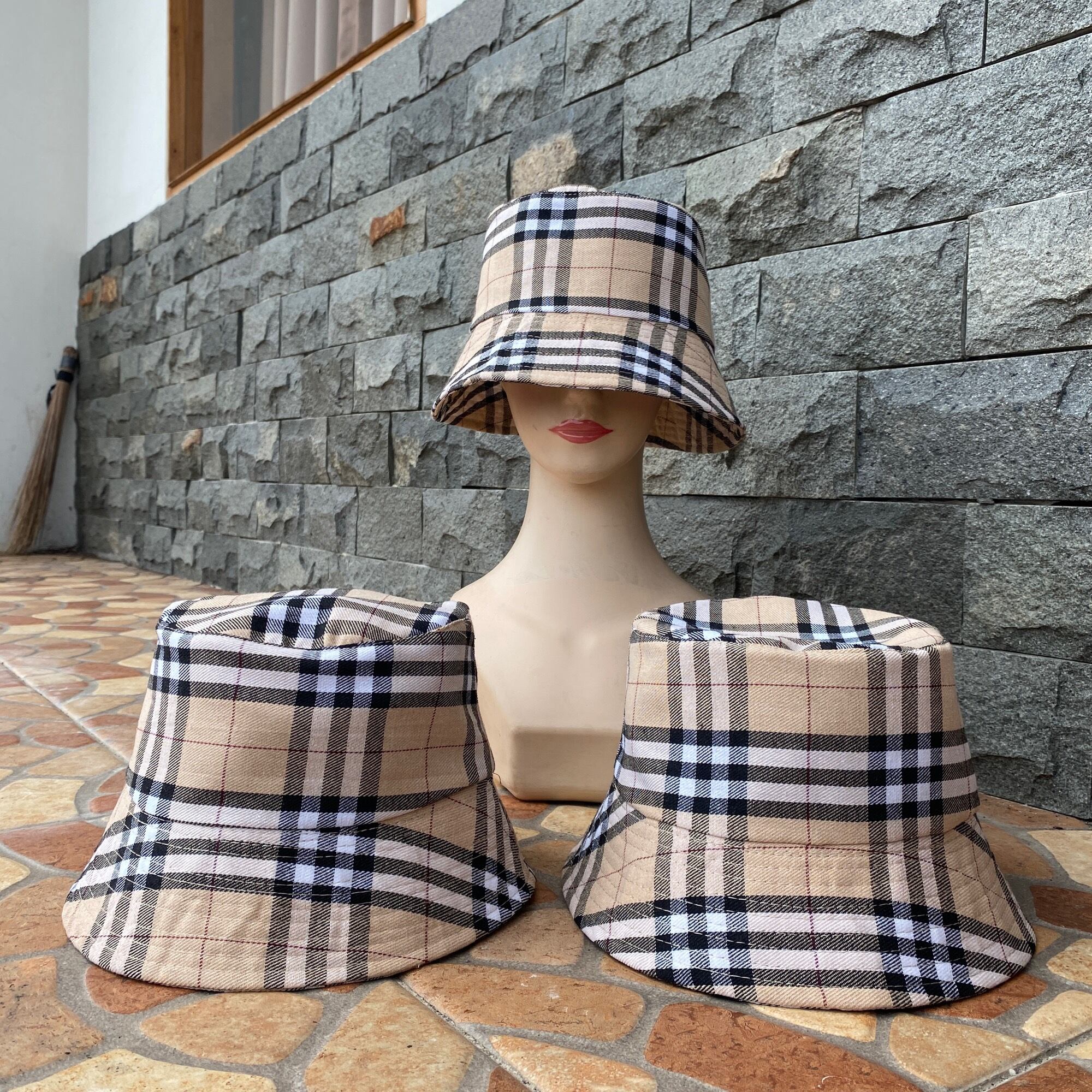 Burberry bucket shop hat dupe