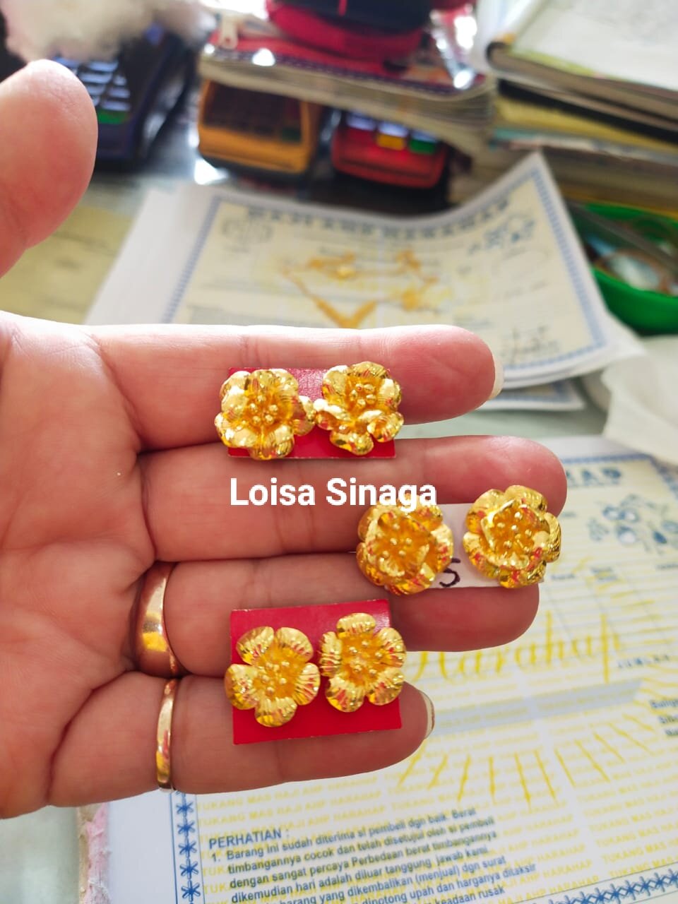 Jual lv louis vuitton Anting bunga mawar emas wanita