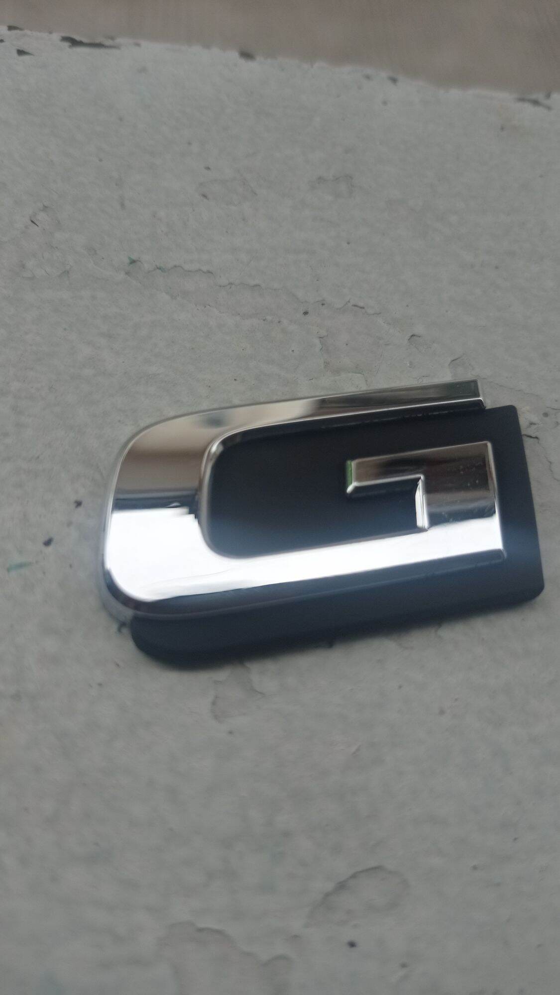 Emblem tipe G toyota vios yaris Harga 19,000 rupiah*Gratis Ongkir