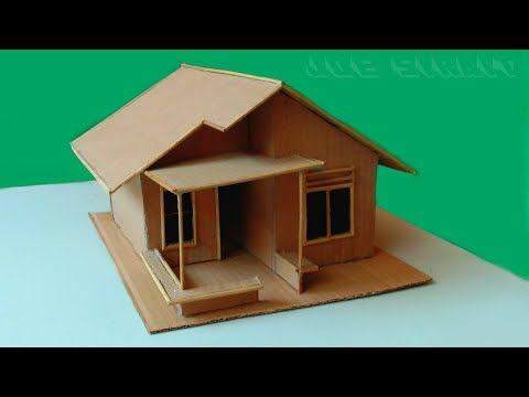 Miniatur Rumah dari Kayu