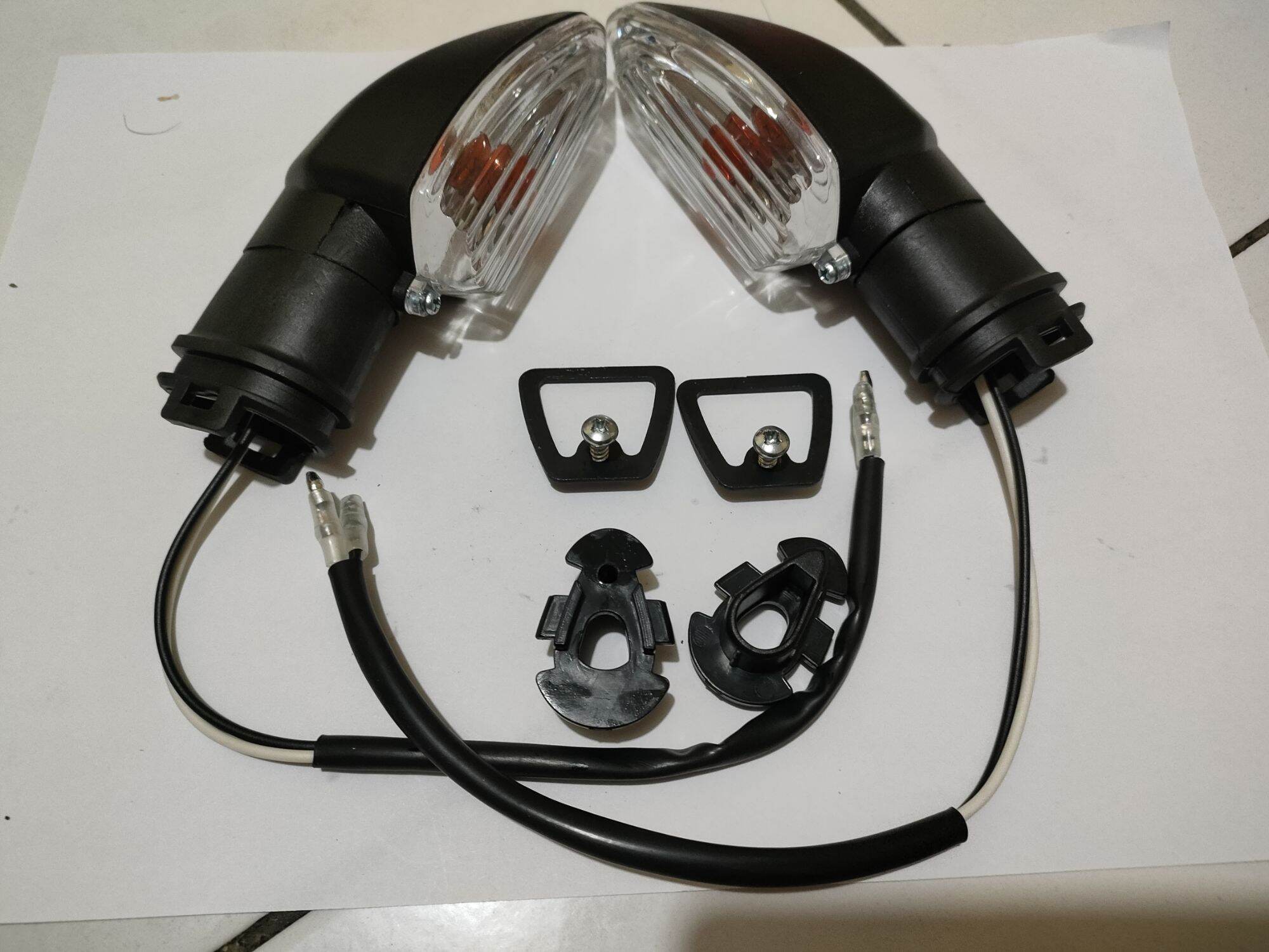 lampu sen Yamaha Vixion new. NVL NVA R15 OLD R15 LED V3 1set kiri kana ...