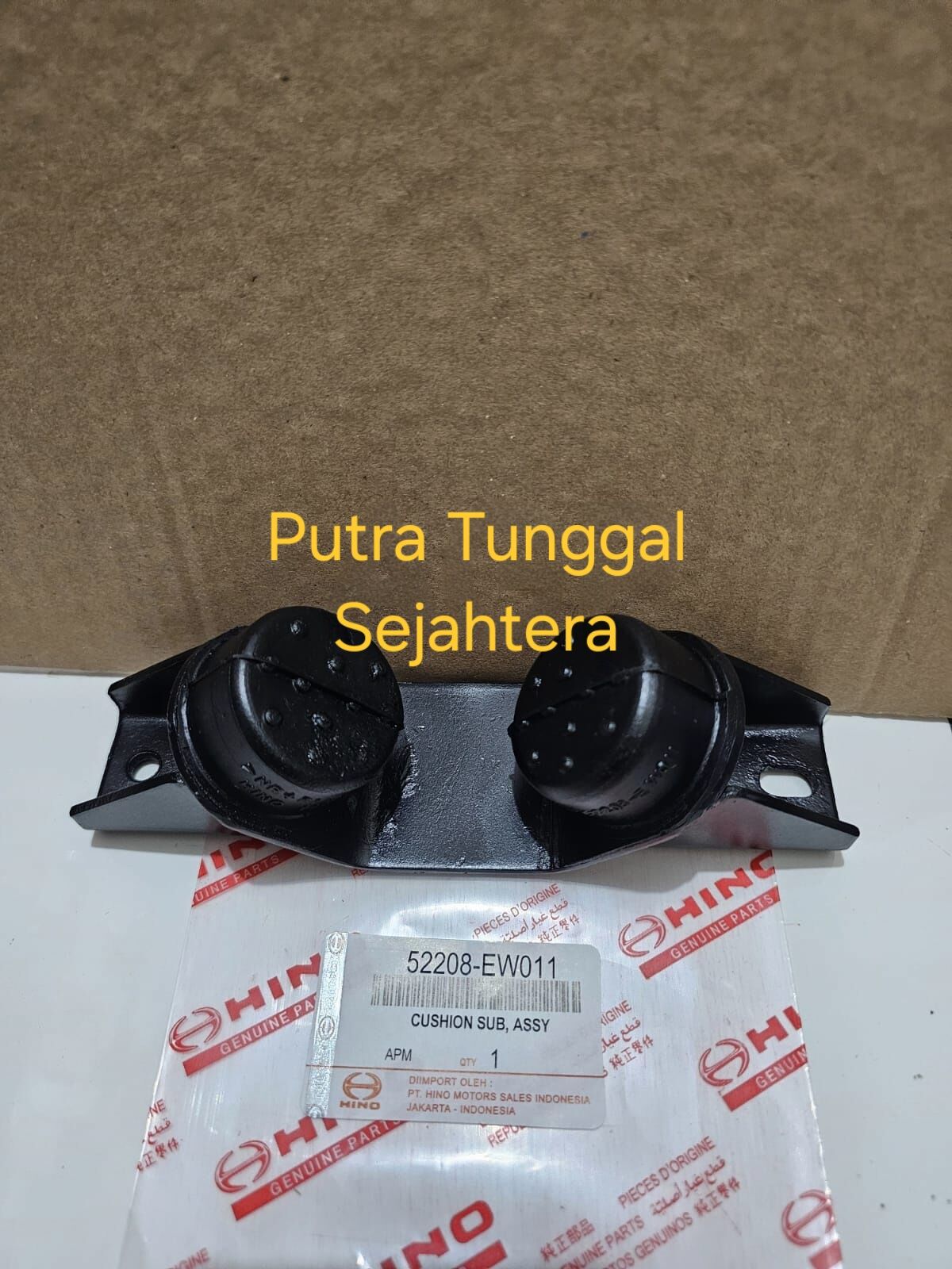 Hino 500 Front Cabin Mounting 52208-Ew011 Harga 75,000 rupiah*Gratis Ongkir