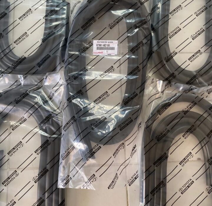 karet balon body karet peredam pintu bagasi toyota agya calya full set original Harga 320,000 rupiah*Gratis Ongkir