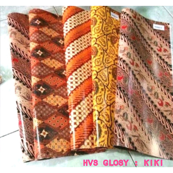 Kertas Kado Batik Hvs Glosy 10pcs