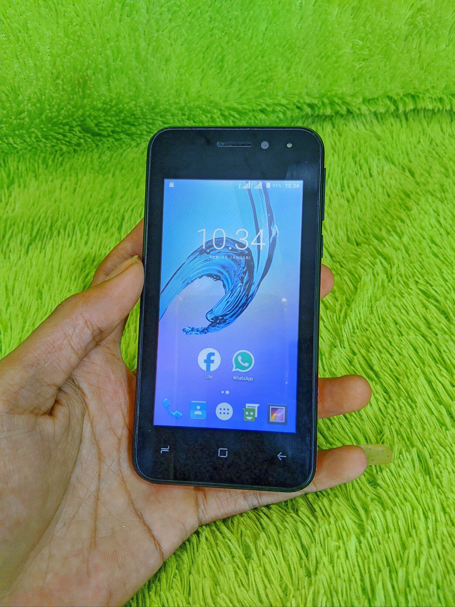 Mito A67 Core Dual Sim 3G 1GB/8GB Harga 199,999 rupiah*Gratis Ongkir