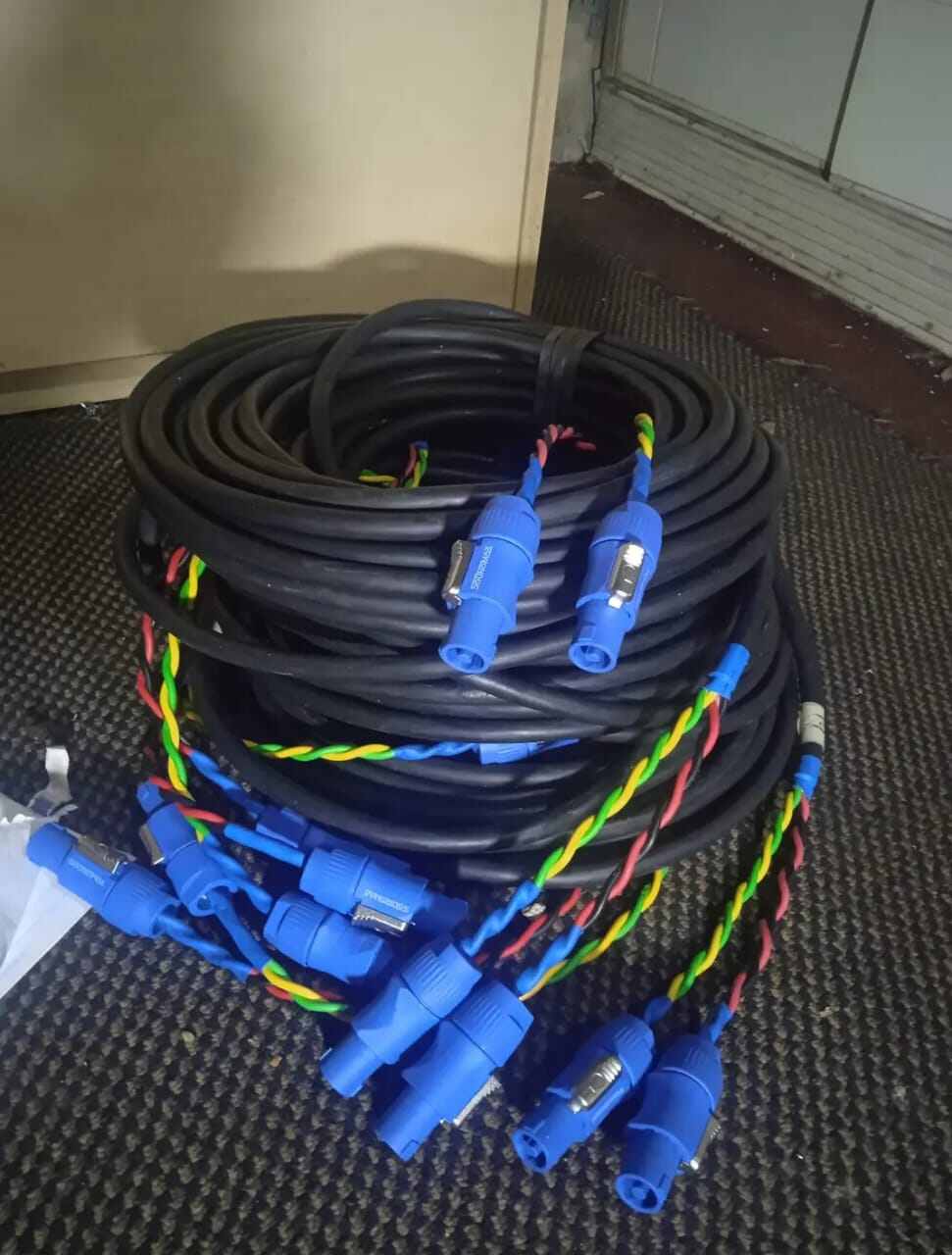 KABEL SPEAKER 10M PLUS SPEAKON ISI 4X2.5 THE TITANS ORIGINAL Harga  255,000 rupiah*Gratis Ongkir