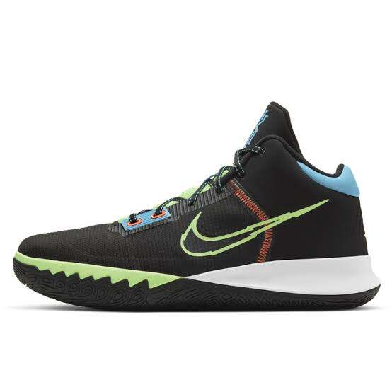 black slip resistant nike shoes