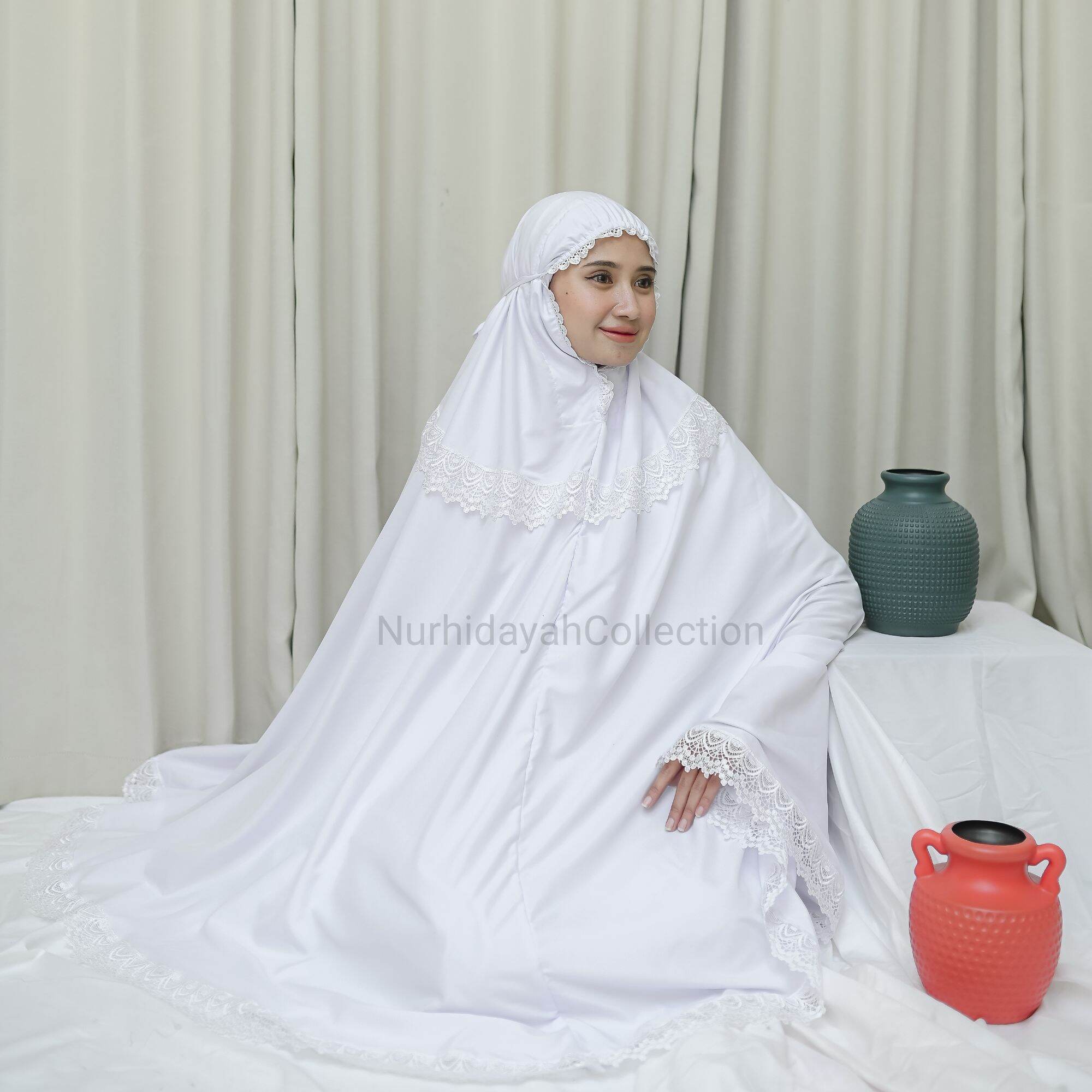 Mukena Dewasa Katun Renda Giper Kalung Putih Senada