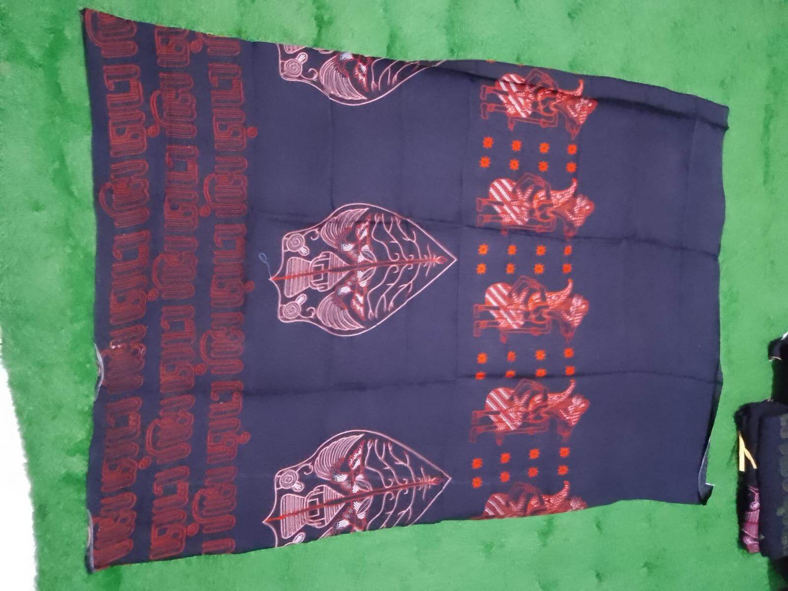 Sarung Batik Printing Motif Wayang Gunungan Aksara Jawa Hanacaraka