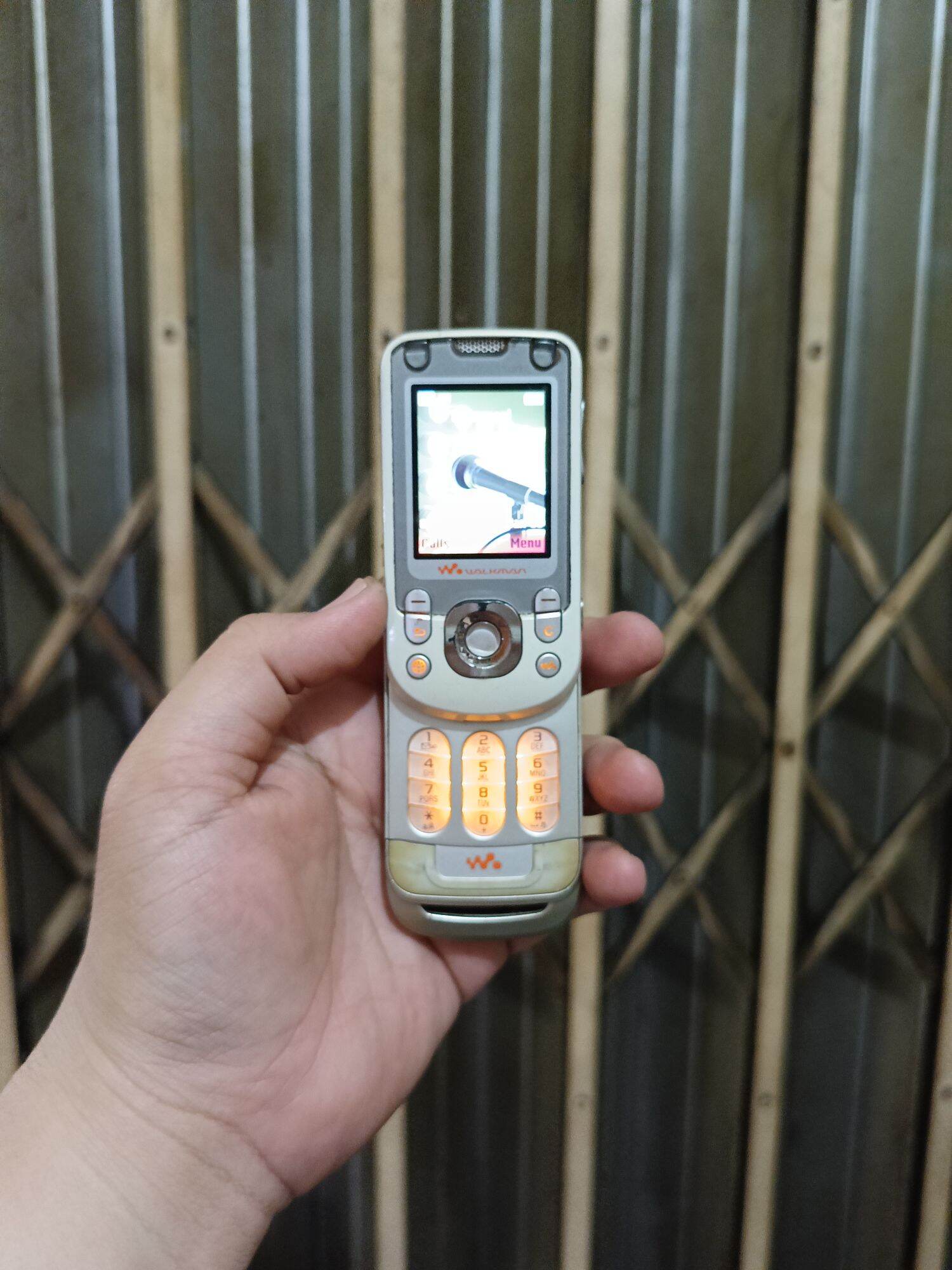 Sony ericsson W550 Full original mulus all operator Harga 850,000 rupiah*Gratis Ongkir