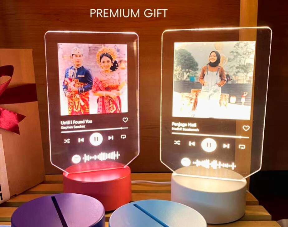 Decorative lamp acrylic style hadiah birthday anniversary pernikahan wisuda 3D lamp bedroom aesthetic…