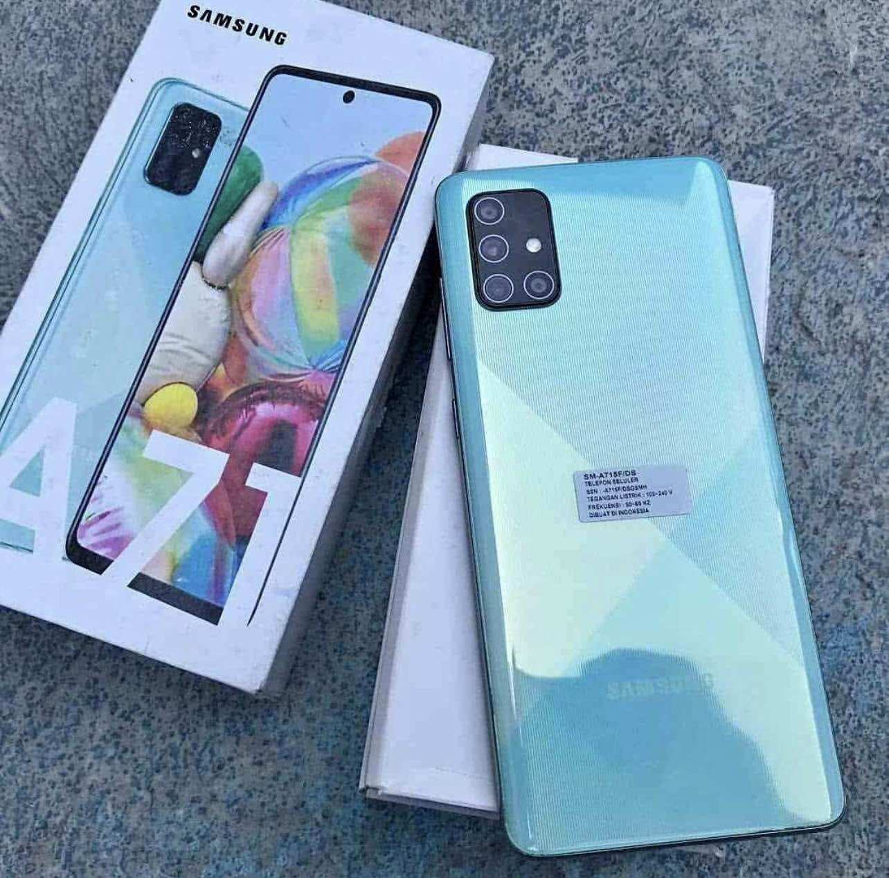 SAMSUNG A71 RAM 8/128 (SECOND BERGARANSI) Harga 2,150,000 rupiah*Gratis Ongkir