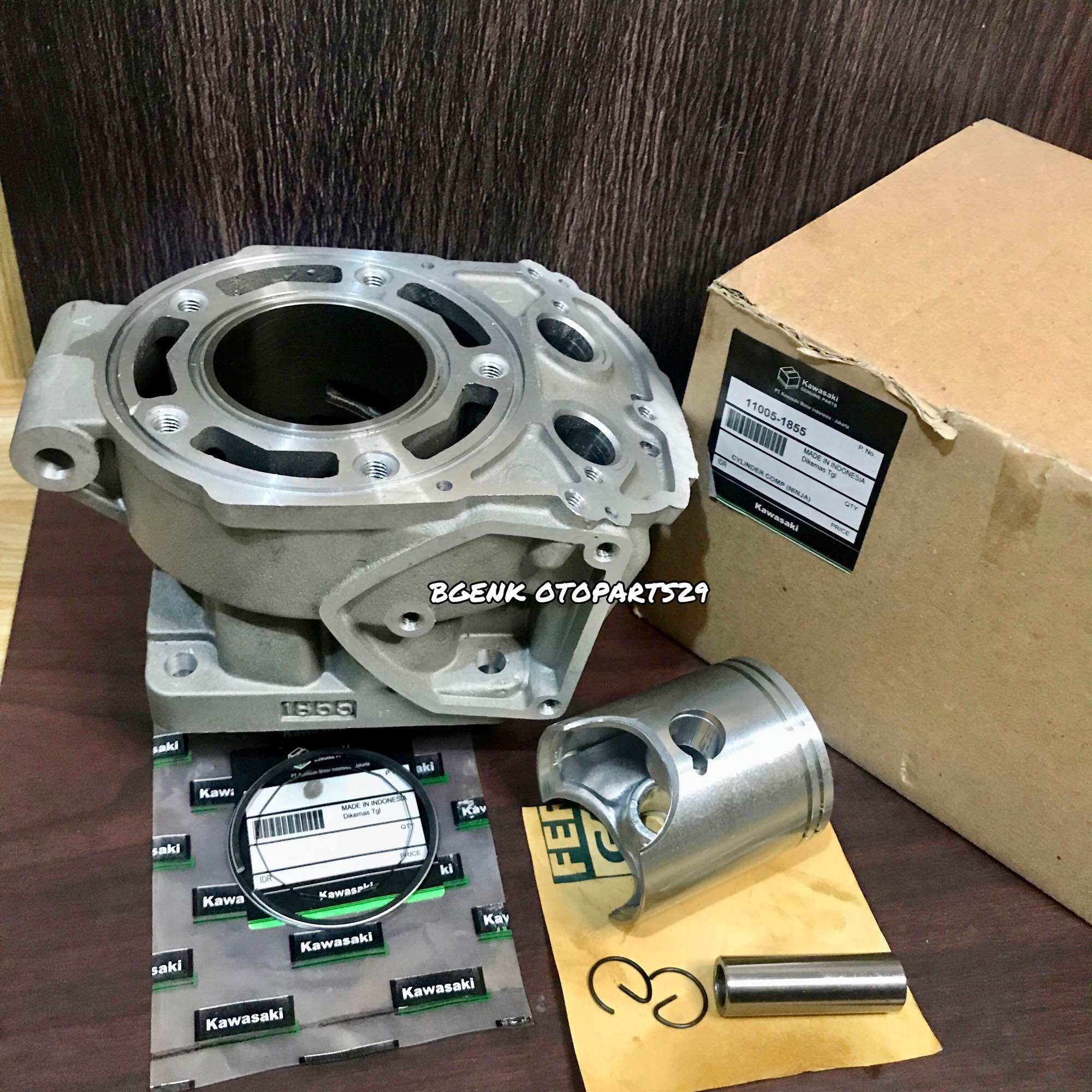 BLOK SEHER KOMPLIT PLUS PISTON KIT KAWASAKI NINJA R NINJA SS NINJA RR SUPER KIPS PEN PISTON 15 Harga 1,500,000 rupiah*Gratis Ongkir