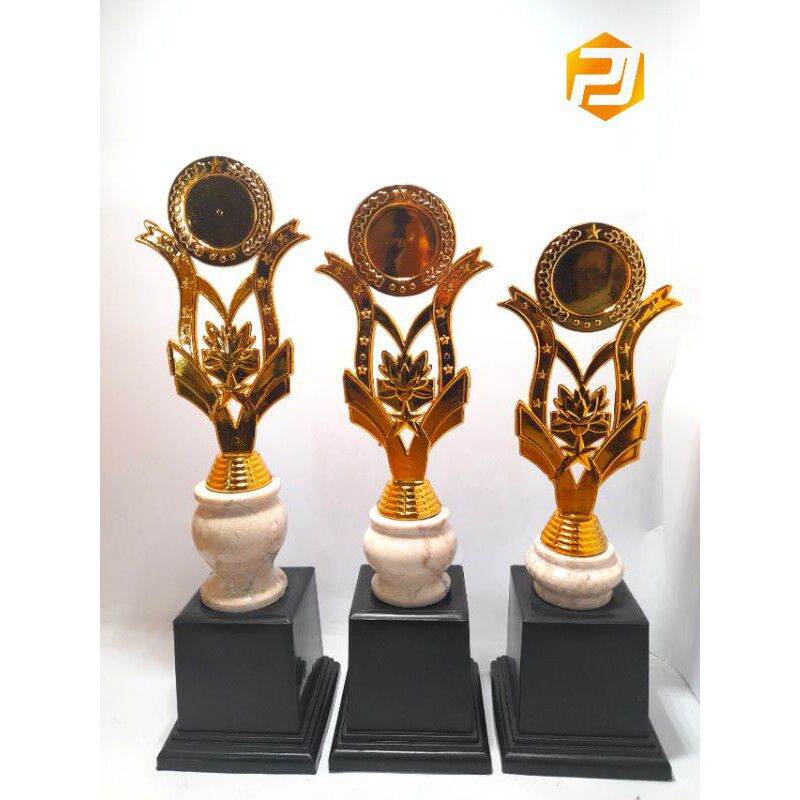 Piala Satu Set Guci Teratai