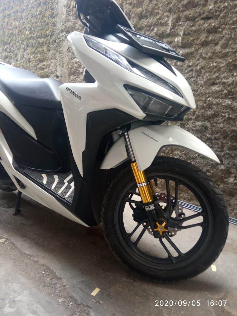 COVER SHOCK depan motor Honda Vario all tipe 110, 125,150,LED dll