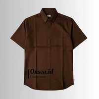 Kemeja Polos Pria Lengan Pendek Warna Mahogany Coklat Tua Katun