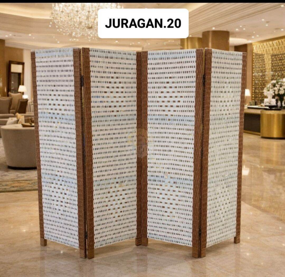 Redy Stok Sketsel Motif Rotan Sintetis 4.Pintu Partisi Penyekat Ruangan Rumah