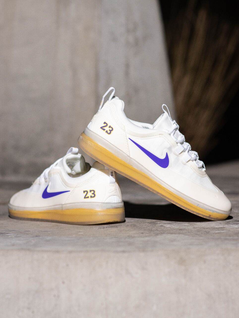 lakers nike sb