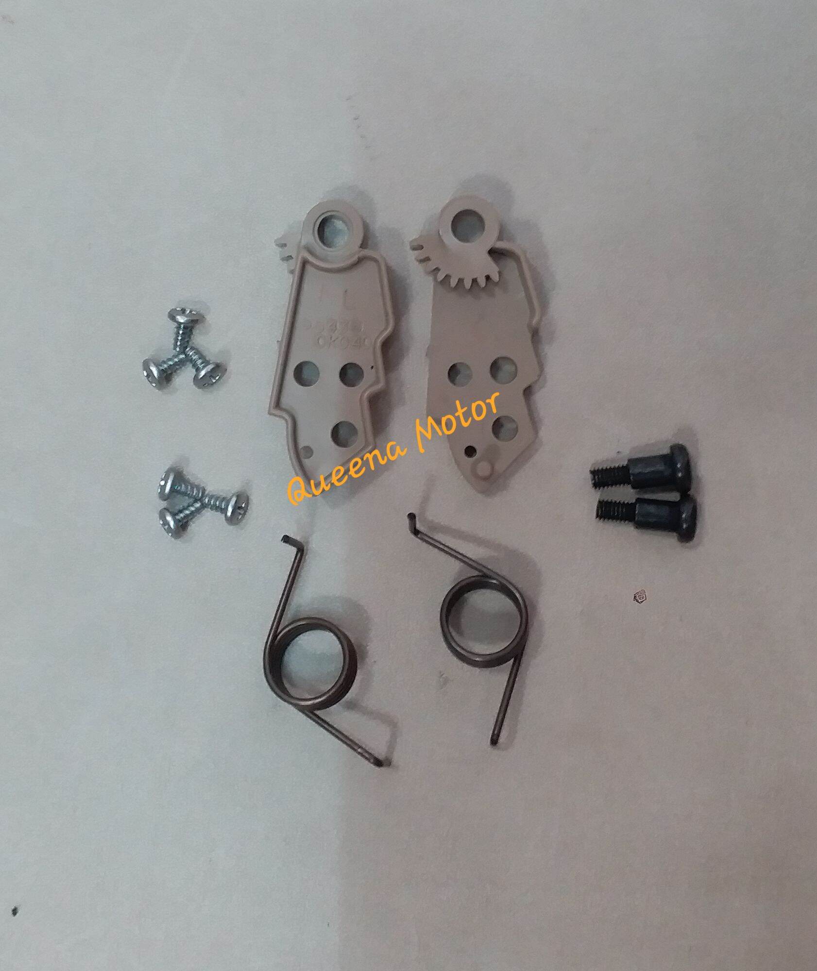 breket tutup laci atas dashboard toyota innova original Harga 200,000 rupiah*Gratis Ongkir