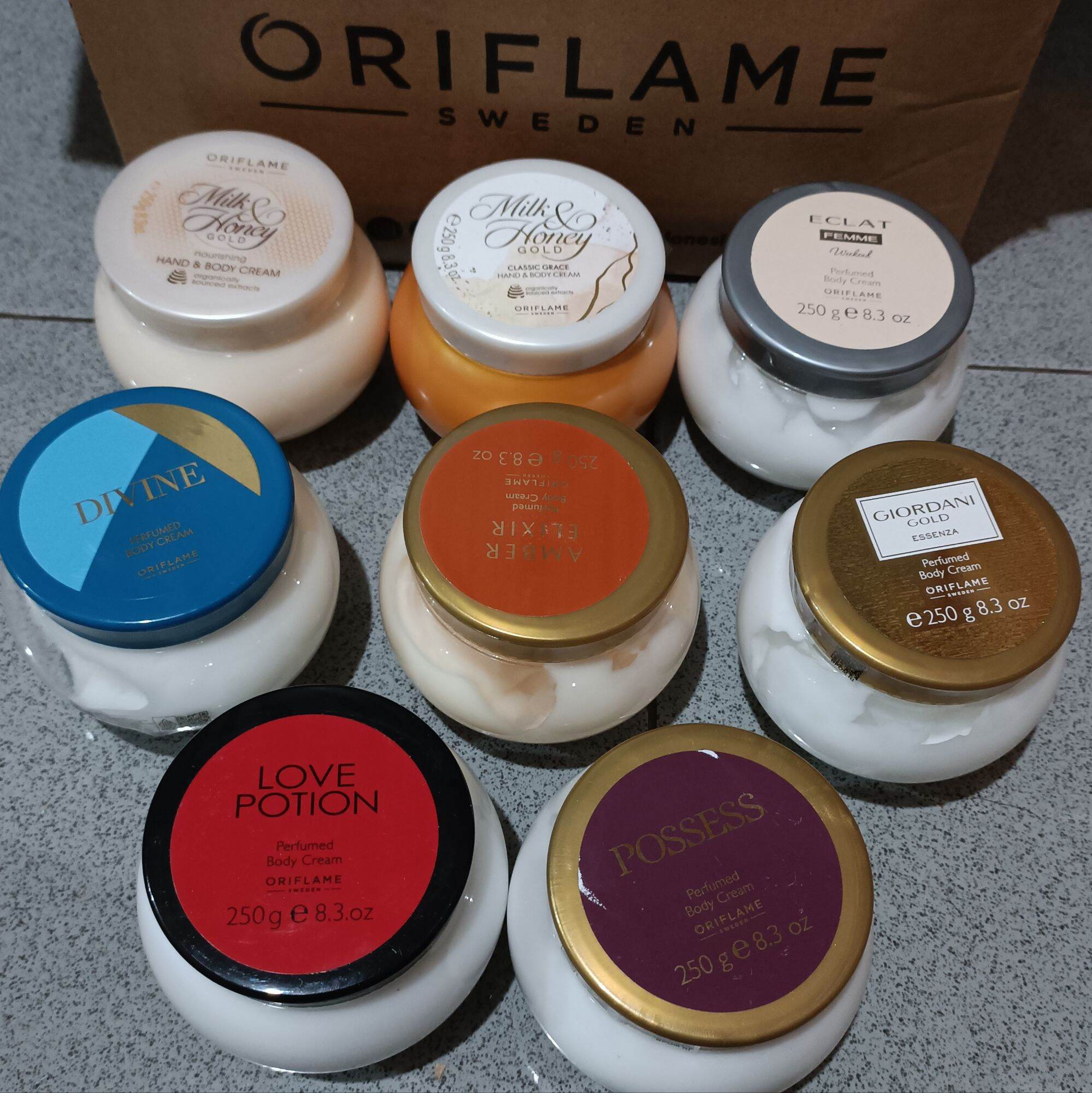 Perfumed Body Cream Giordani Gold Essenza / Possess