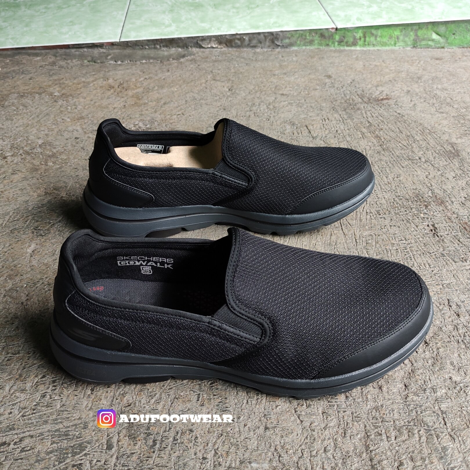 skechers walking shoes