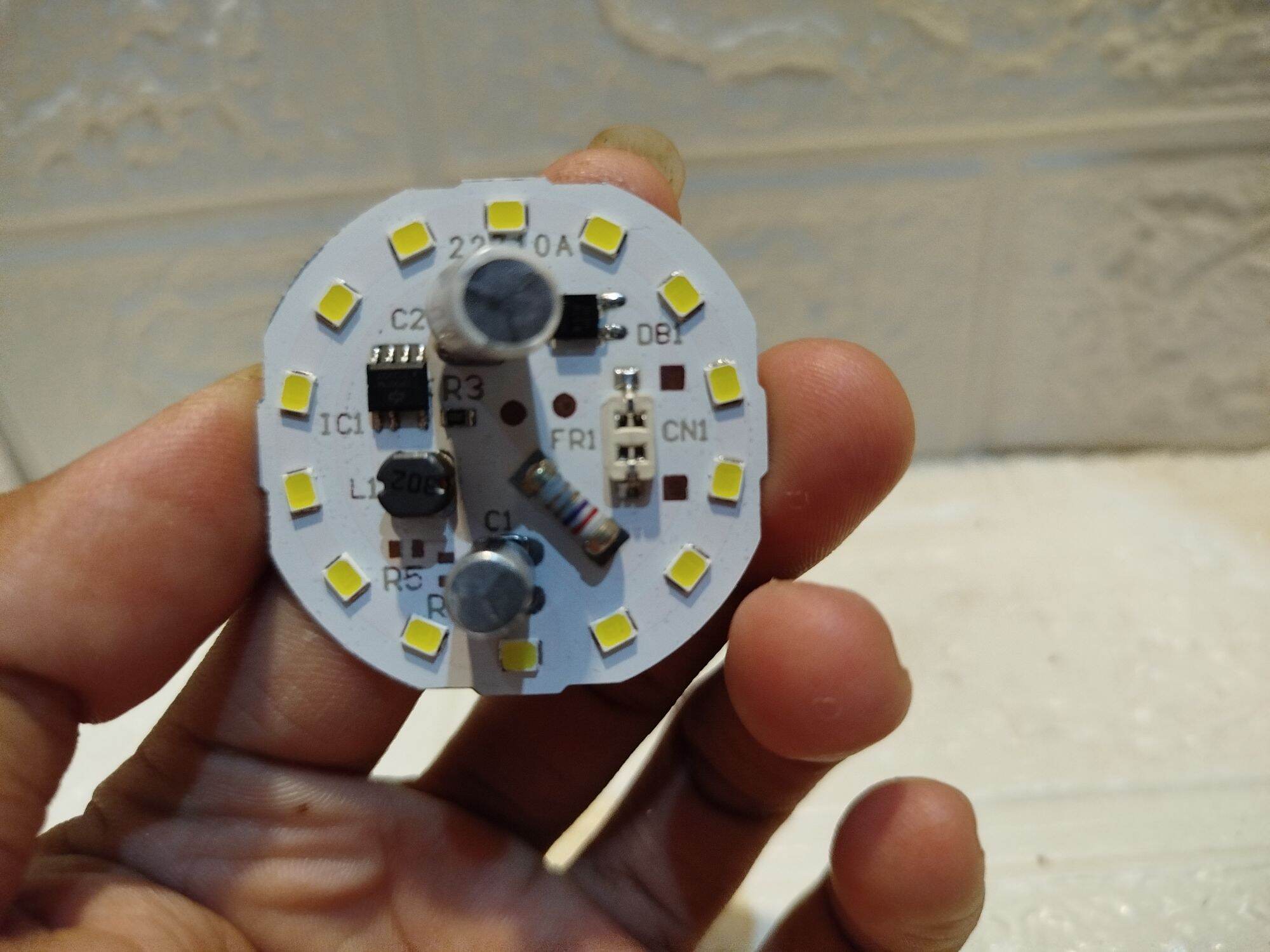 lampu LED 12 wat bahan alumunium foil lengkap dengan kabel pembelian isi 1 pcs
