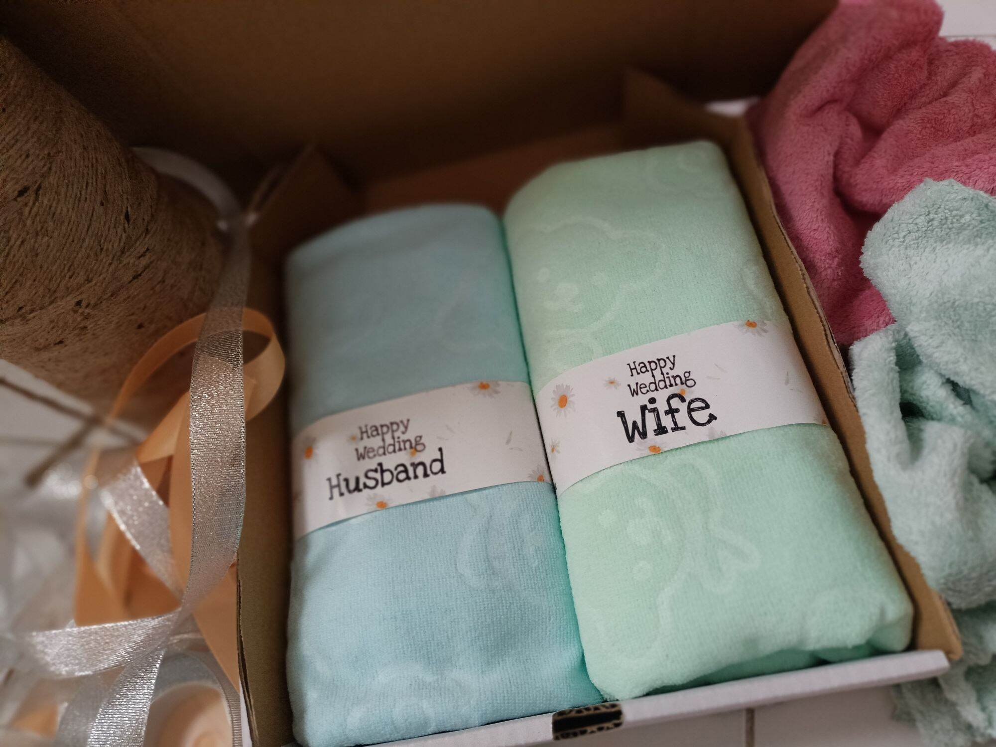 Kado pernikahan / Hampers Handuk Couple (isi 2 + Box + Kartu Ucapan)