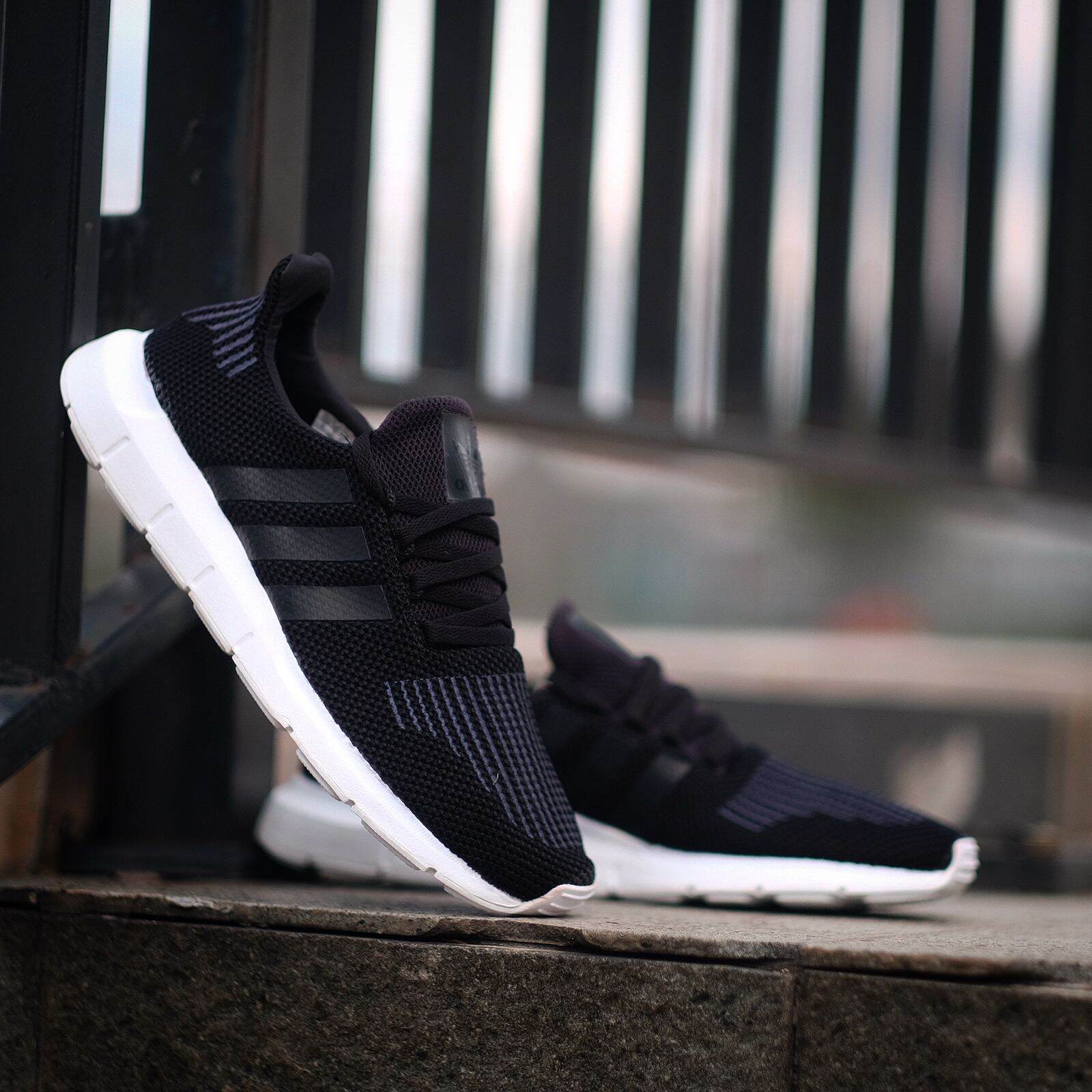 adidas swift runner white