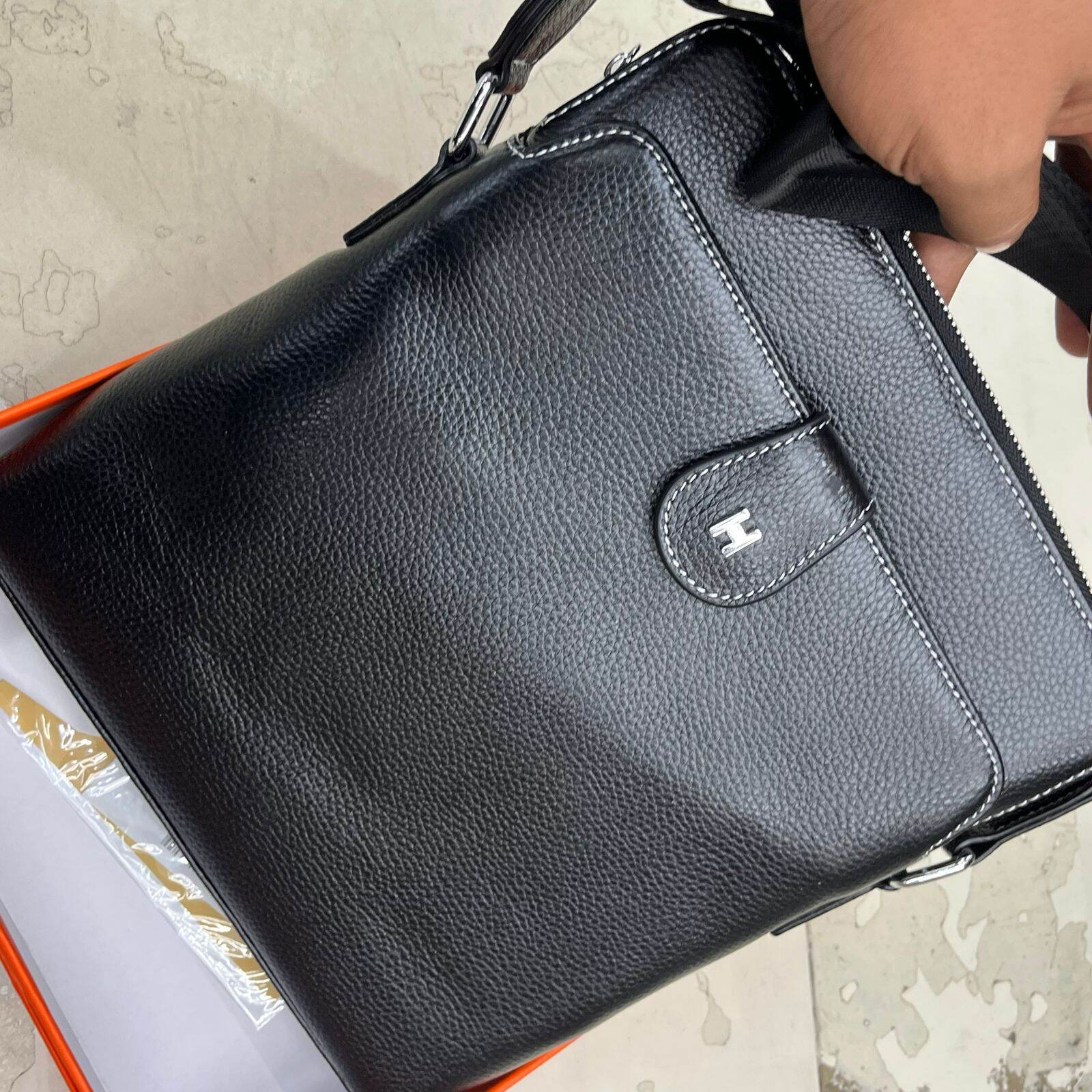 Tas pria luis vuiitoon import kulit assli tas kantor pria tas selempang pria  branded