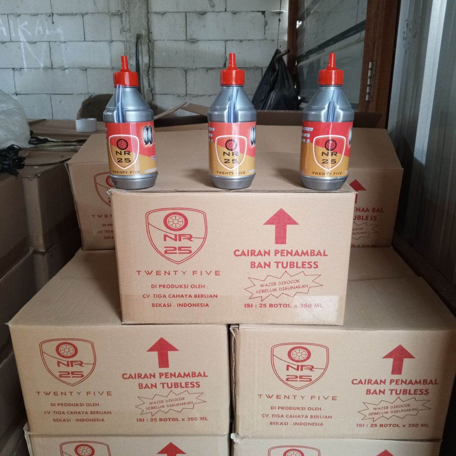 CAIRAN BAN TUBELESS ANTI BOCOR NR 25 (350 ML ) Harga 8,500 rupiah*Gratis Ongkir