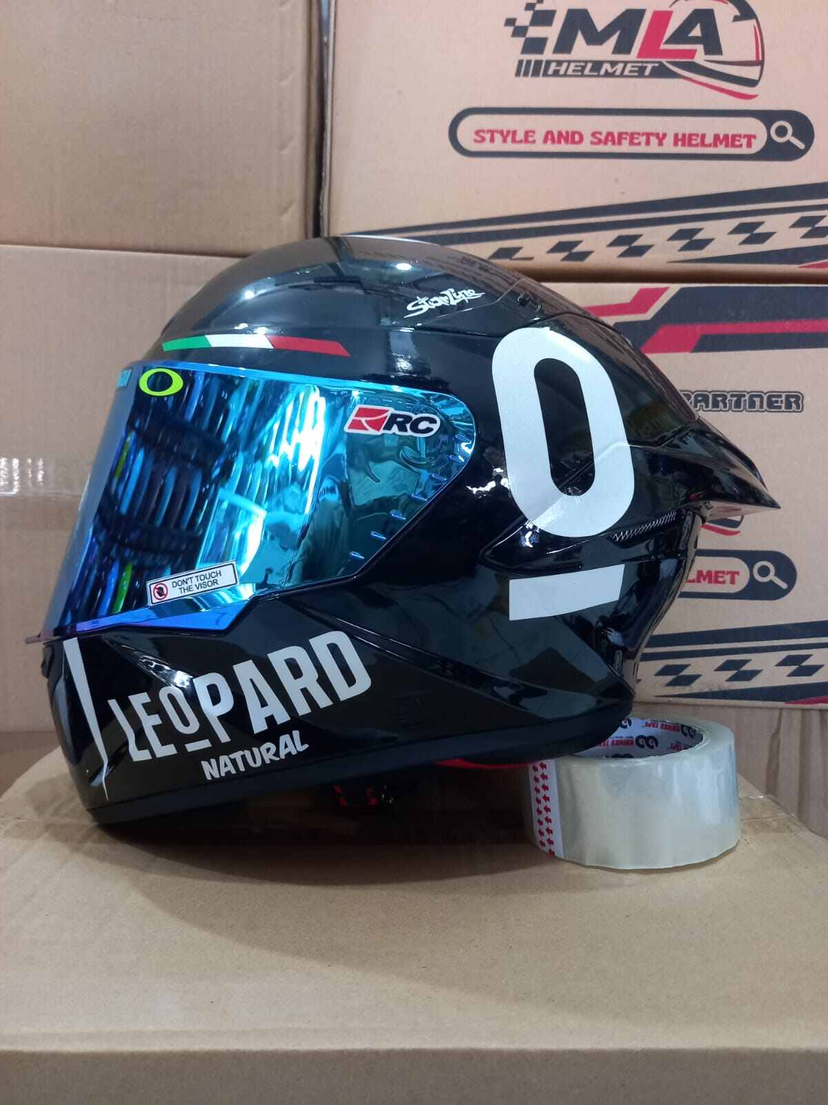 HELM MLA CRYPTON PAKET GANTENG LEOPARD HITAM GLOSSY SNI Harga 495,000 rupiah*Gratis Ongkir
