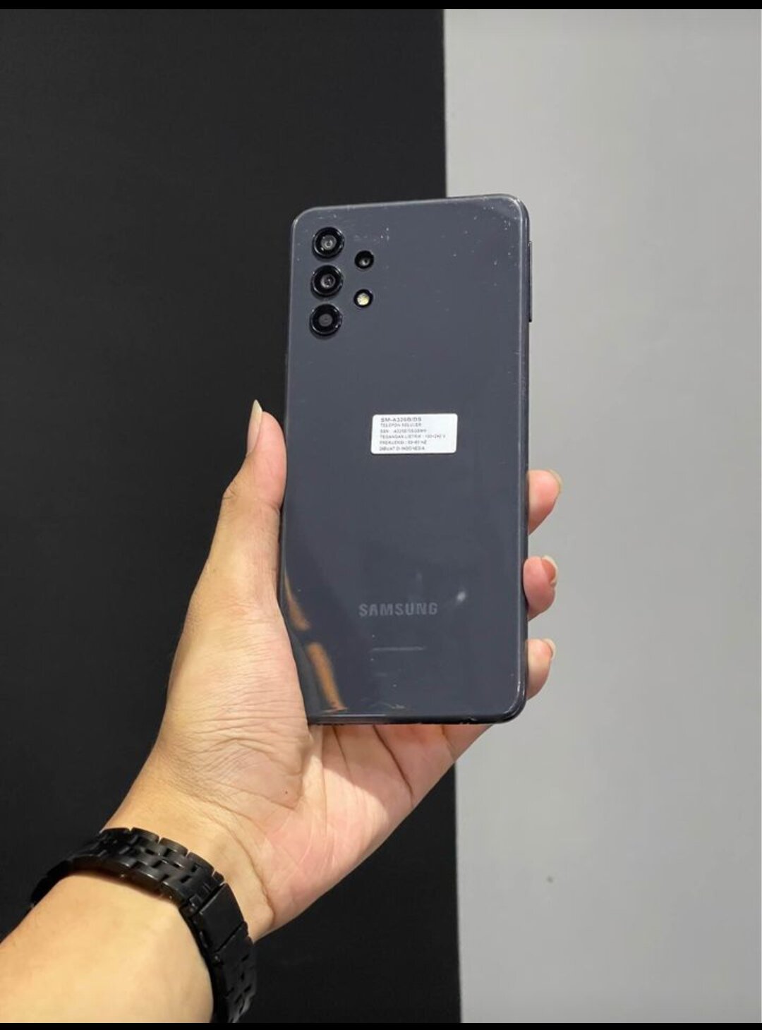 bekas Samsung A32 5G 8/128 lengkap normal Harga 3,599,000 rupiah*Gratis Ongkir