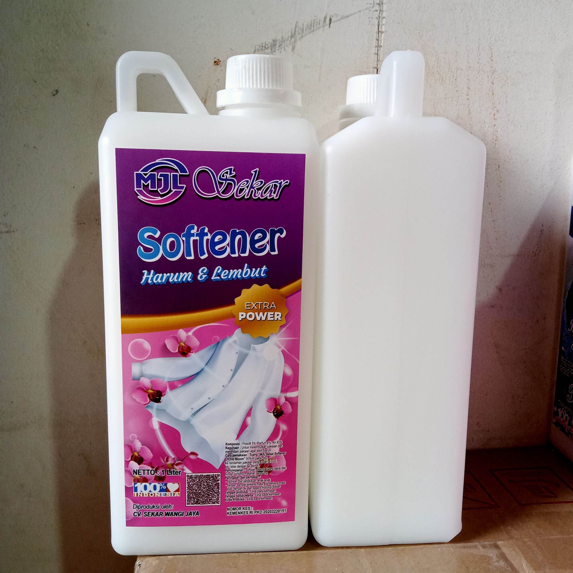 promo softener pelembut pewangi pakaian 1 liter Aroma Sakura / Softener
