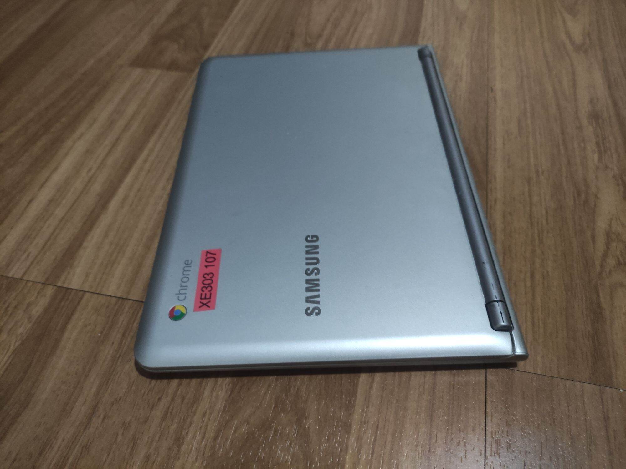 Chromebook XE303C12 Samsung Lazada Indonesia