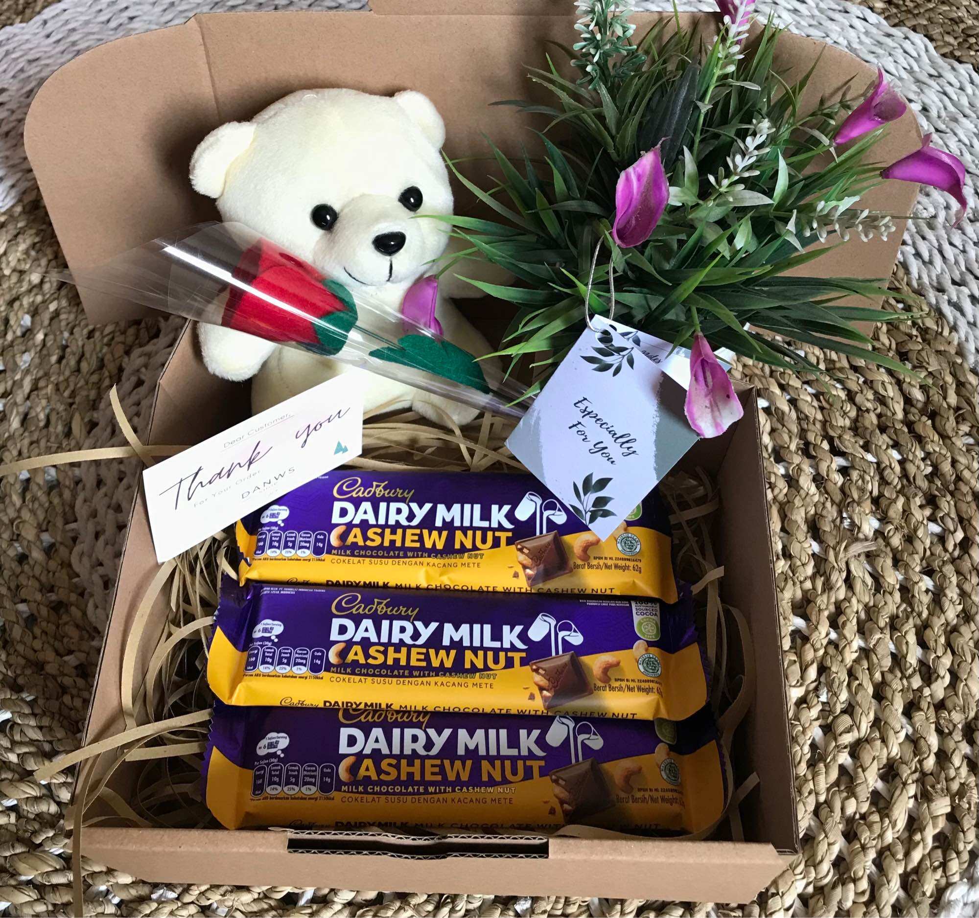Hadiah ulang tahun/hadiah Boxes Chocolate Hampers Mini Bear Valentine and wisuda
