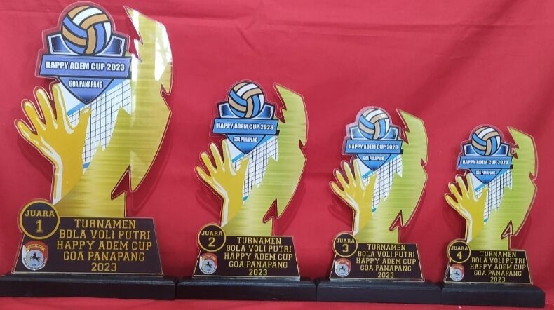 Plakat Akrilik 1 set juara 1-3 ukuran dan desain bisa custom