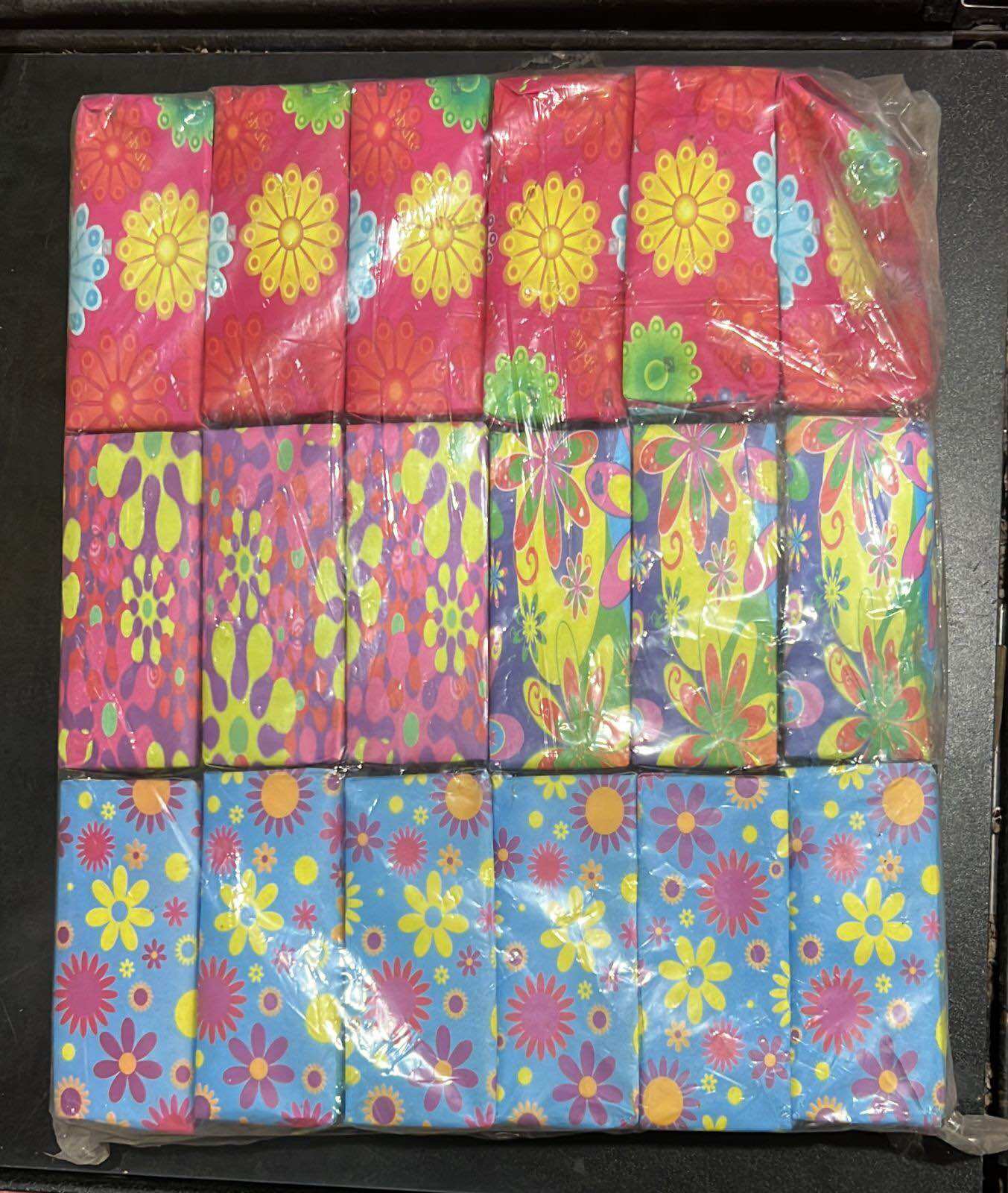 Kotak kado isi 18pcs