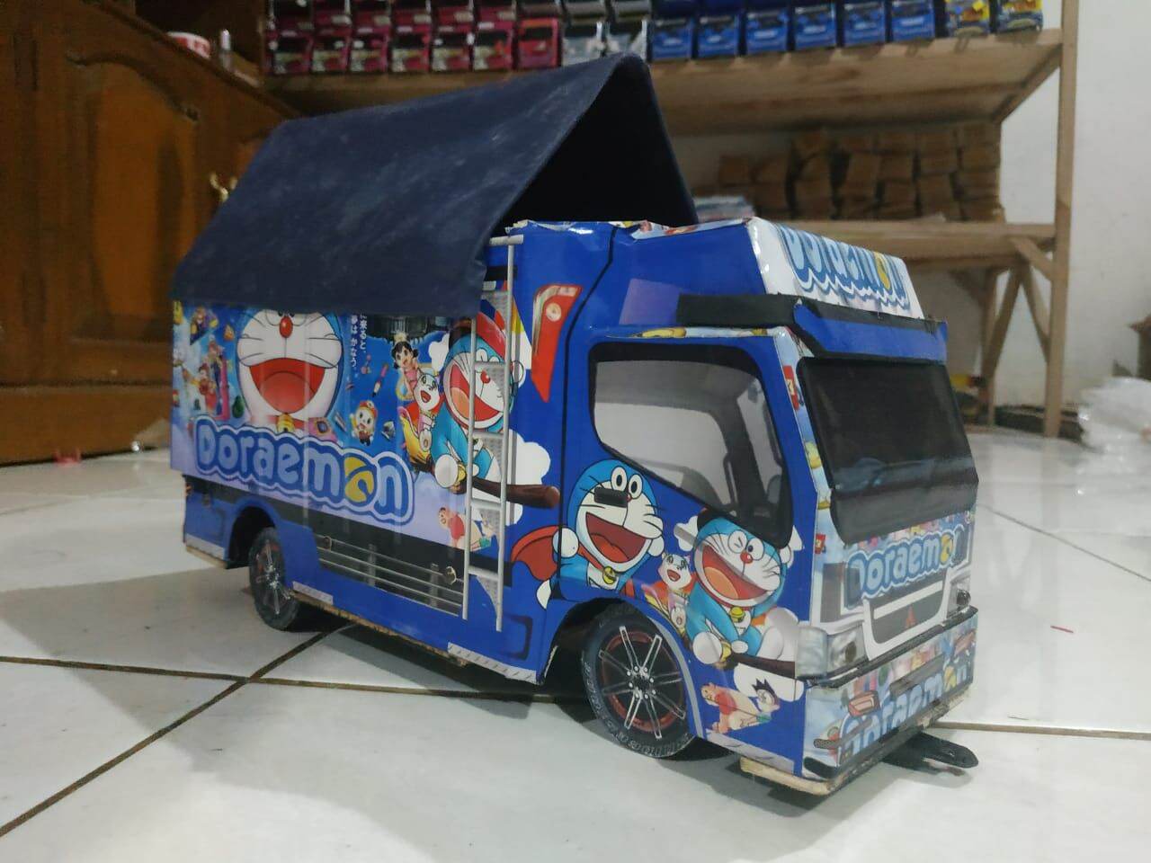 doraemon control truck