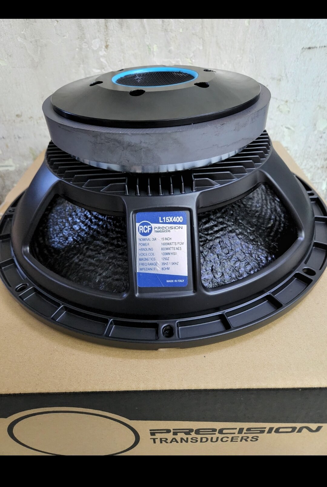 speaker rcf 15p300