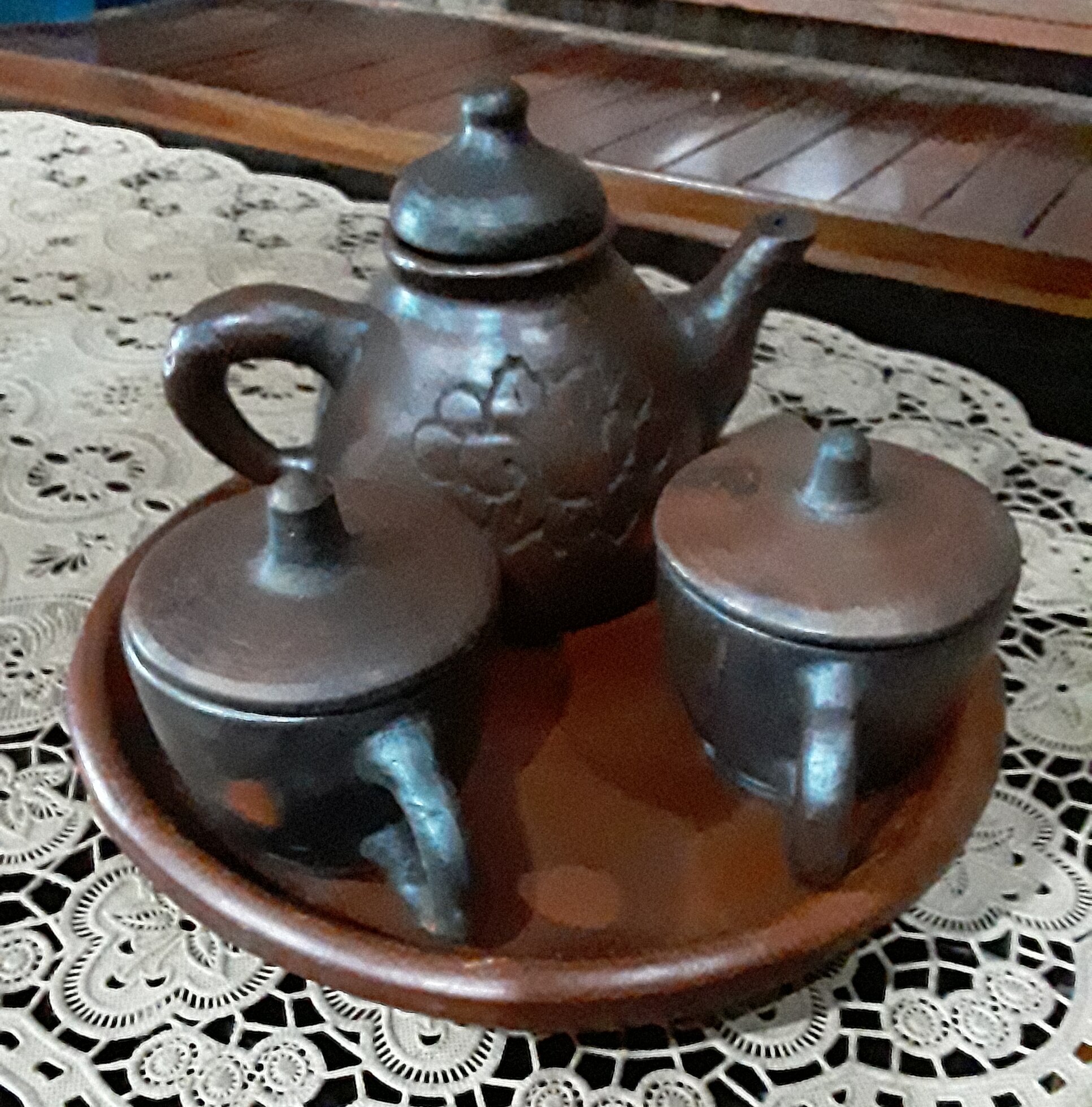 Set Teko Teh Poci Gerabah Tanah Liat 2 Cangkir 1 Nampan
