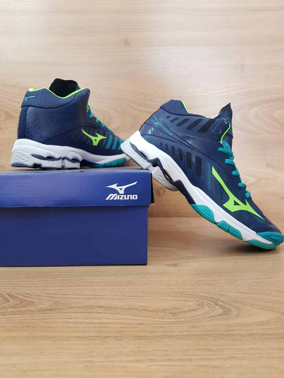 Mizuno wlz shop 4 mid