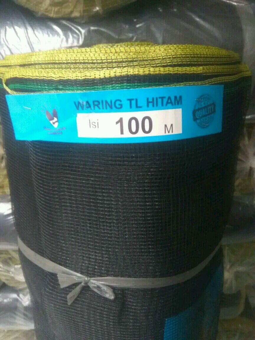 satu rol jaring waring hitam TL murah meriah super duper tidak ada sambungan/panjang 100m x lebar 120cm pelindung tanaman/ikan /ayam DLL serbaguna. Harga 227,000 rupiah*Gratis Ongkir