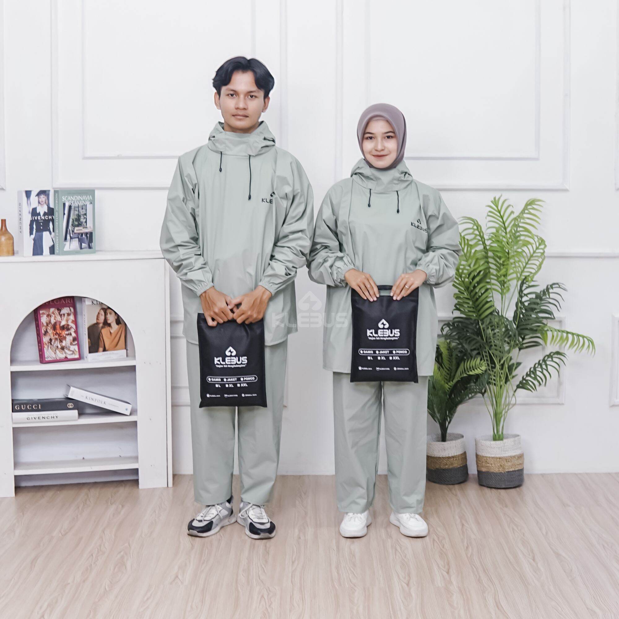 Men Women thick anti-wrinkle hoodie raincoat Harga 58,000 rupiah*Gratis Ongkir